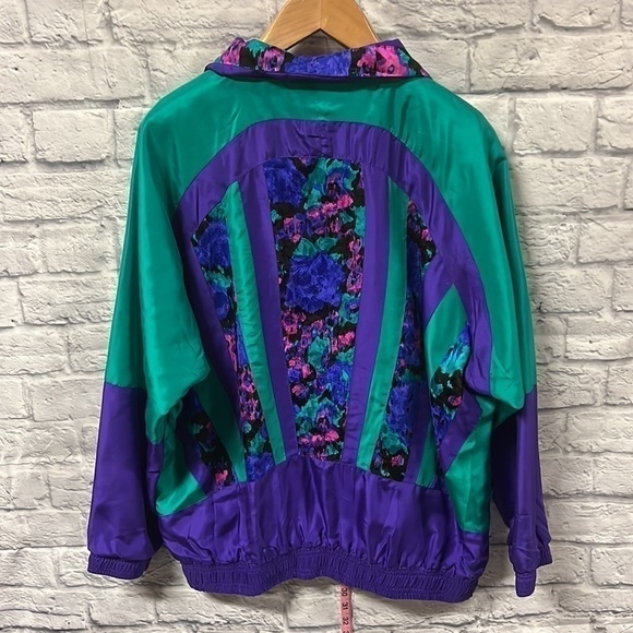 janeve Jackets & Blazers - vintage Janeve windbreaker zip up size large purple\green color
